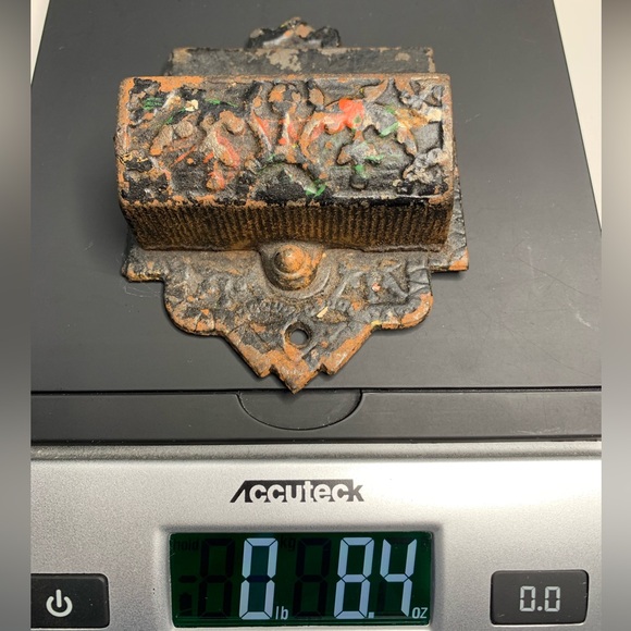 Antique Cast Iron Matchstick Holder w/ Lid Vintage Wall Mount FREE MATCHES - Picture 9 of 12